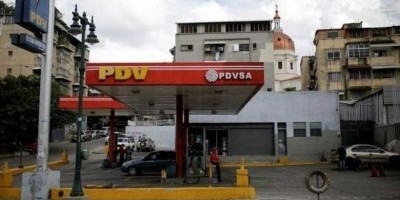 Di Venezuela Anda Bisa Membayar Bensin dengan Sebatang Rokok