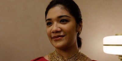 Setelah Anting Unik, Isteri Mendikbud  Nadiem Makarim Ini Tampil Lagi dengan Kalung Unik