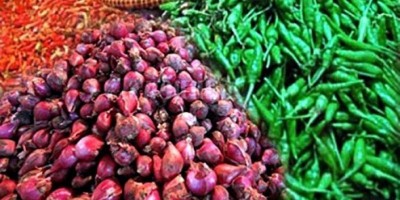 Hujan Lebat,  Harga Bawang Merah Dan Cabai Melonjak Naik