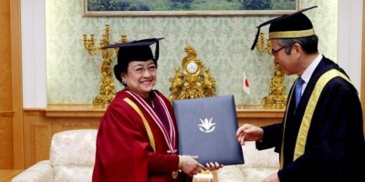 Megawati Dianugerahi Gelar Doktor Honoris Causa: Harus Berani Ambil Kesempatan Dan Peluang