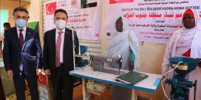 Tingkatkan Kesejahteraan Perempuan Pemerintah Turki Beri Bantuan Alat Jahit Untuk Wanita Sudan