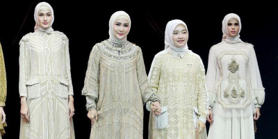 Ayu Dyah Andari: Setia Memanjakan Muslimah dengan Gaun Pesta dan Gaun Pernikahan Bergaya Klasik