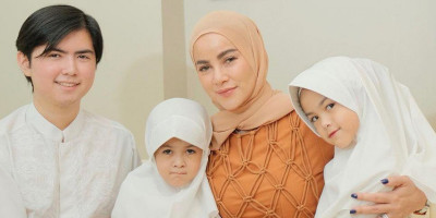 Masya Allah, Usia 7 Tahun Anak Olla Ramlan Sudah Berhijab, Alasannya Tak Terduga!