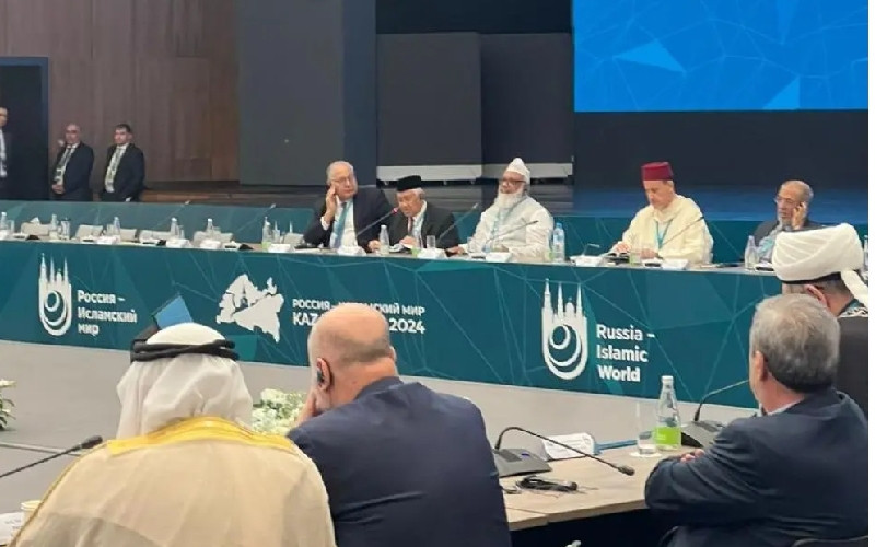 Prof. Din Syamsuddin berbicara di hadapan sidang Grup Strategis Rusia-Dunia Islam di Kazan (16/5)/Ist.