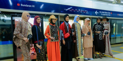 MUFFEST+ Gelar <i>Fashion Show</i> dan Audisi Model di Area Stasiun MRT Bundaran HI Jakarta