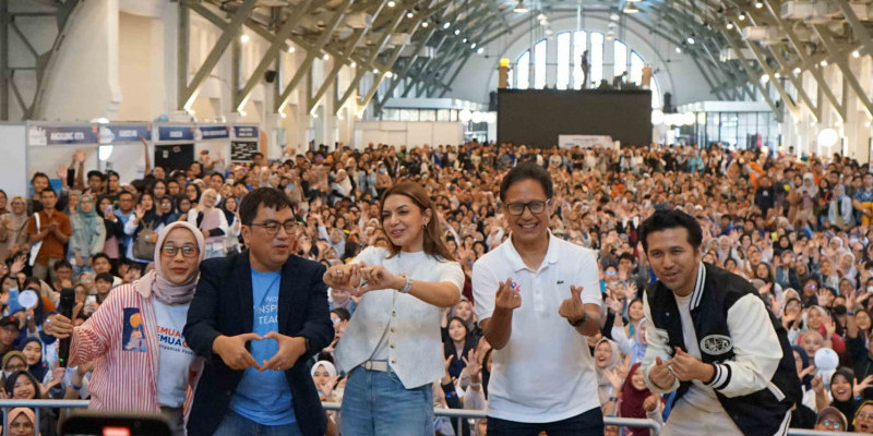 Najwa Shihab (kedua dari kiri) saat menghadiri Belajaraya 2024 (4/8) di Pos Bloc Jakarta. (ID COMM)