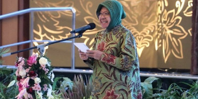 Tri Rismaharini, Dikenal dengan Kebijakan Progresif dan Keberpihakan pada Rakyat Kecil