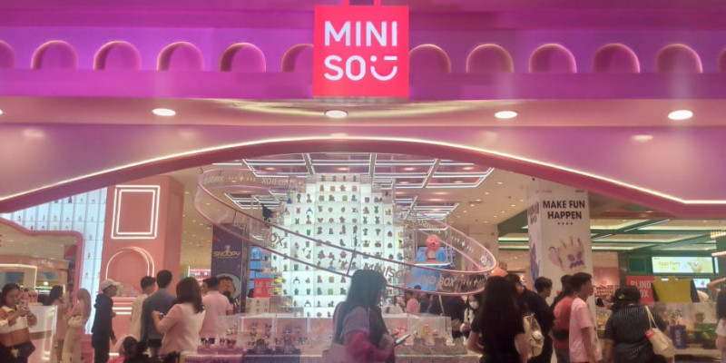 Miniso Land Central Park Jakarta, hadir sebagai store terbesar di dunia dengan luas mencapai 3.000 meter persegi/Foto: Farah.id