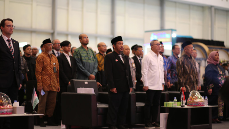 Menteri Perdagangan Zulkifli Hasan (baju putih) menghadiri opening ceremony Muslim LifeFest yang berkonjungsi dengan JHEC (30/8). (Ist)