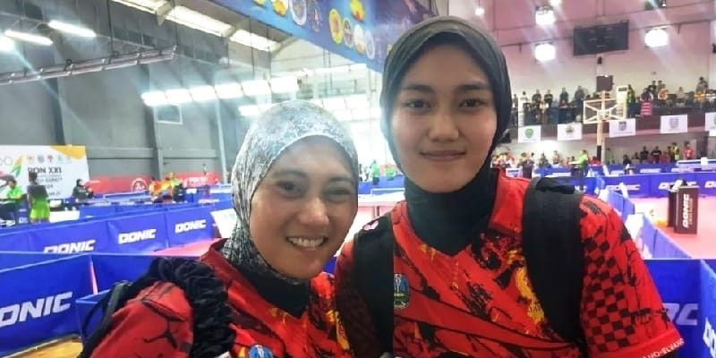 (Ki-ka) Atlet tenis meja Christine Ferliana dan sang putri, Cindy Marcella Putri. (ANTARA)