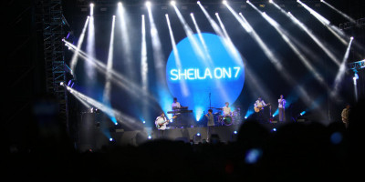 Konser Sheila On 7 di Medan Meriah dan Mengesankan, bank bjb Luncurkan Kartu ATM Edisi Sheila on 7 Tunggu Aku Di