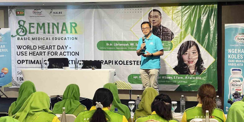 Dr. dr. Libriansyah, MM. Sp.PD, K-EMD, FINASIM dari Divisi Endokrin, Metabolik, Diabetes RSPAL dr. Ramelan Surabaya menjelaskan bahaya kolesterol terlalu tinggi. (Ist)