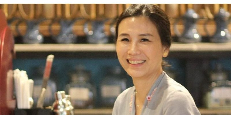 Veronica Tan, salah satu srikandi yang masuk jajaran kabinet Prabowo. (Instagram/@veronicatan_official)