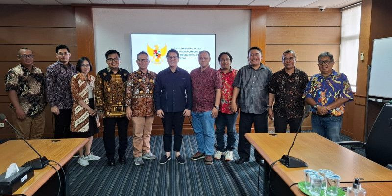 Ketua KTP2JB Suprapto Sastro Atmojo menerima Perwakilan TikTok Indonesia (10/10) di Gedung Dewan Pers, Jakarta. (Ist)