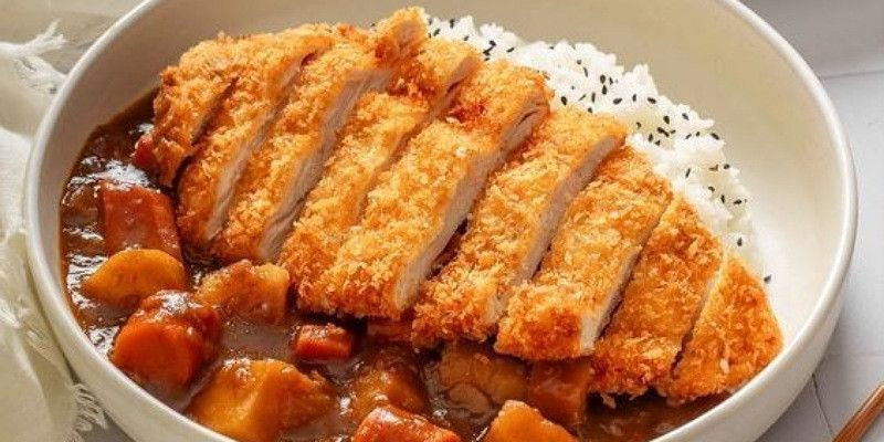 Mudah dibuat dan lezat, chicken katsu. (Pinterest/@shahadatrcgb)