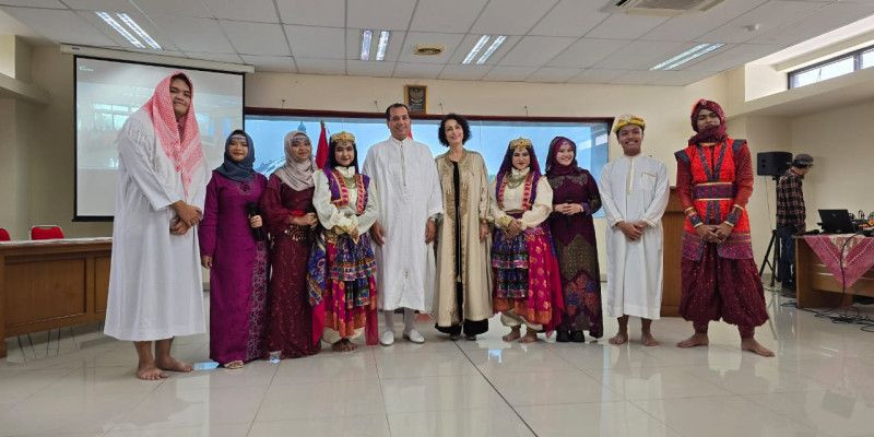 Kuliah umum Culture and Diplomacy Talks bertema “Tunisia: Culture and Global Politics” di UIN Jakarta (4/11). (Ist)