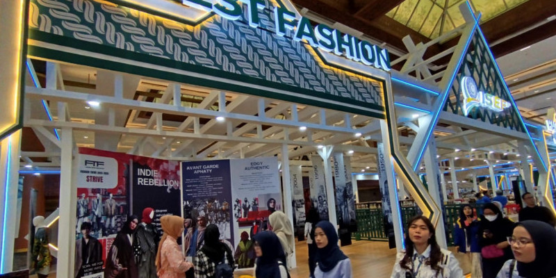 Suasana exhibition hall IN2MF 2024 di JCC. (FARAH/Ovi)