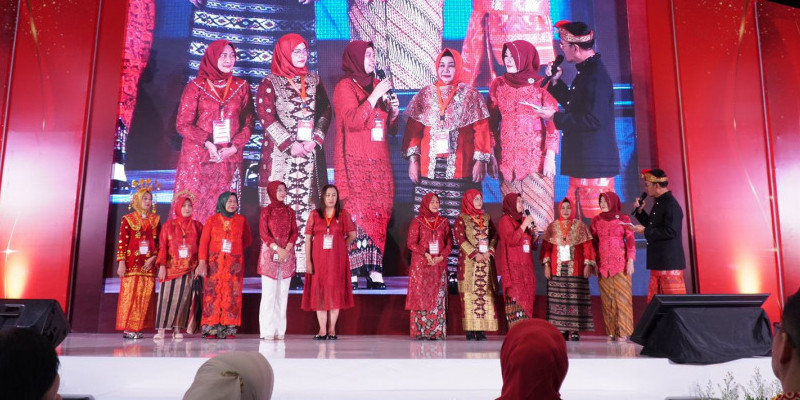 Acara malam penghargaan Bidan Generasi Maju 2024 (9/11) diselenggarakan Danone SN Indonesia. (Ist)