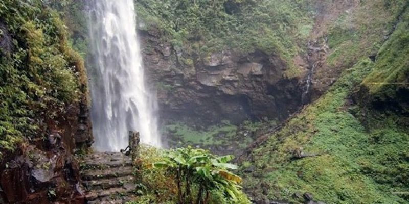 Curug Cipendok, legendanya selalu teringat. (Pinterest@ksm tour)