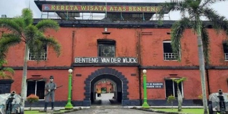 Benteng Van Der Wijck, bangunan kaya kisah sejarah. (Pinterest@IDN Times)