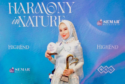 Konsisten dengan Aksi Sosial Kemanusiaan, dr. Ayu Widyaningrum Raih Socialpreneur Award 2004 dalam I Fashion & Masterpiece 2024 