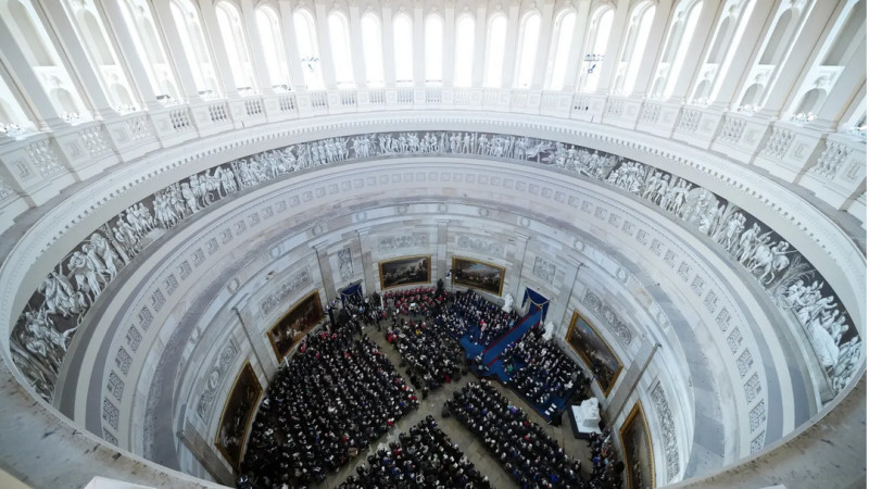 Bagian dalam Capitol Rotunda. (Getty Images/Andrew H.)