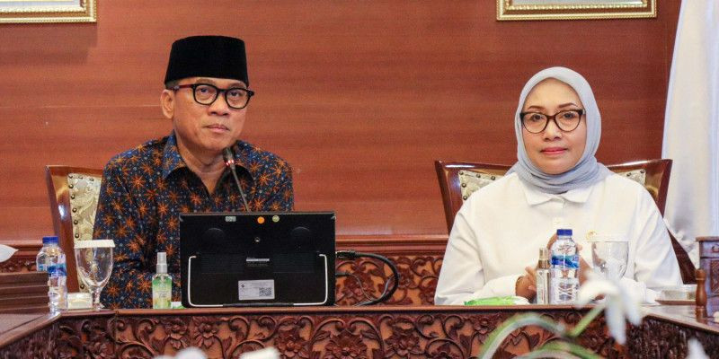 Mendes PDT Yandri Susanto dan Menteri PPPA Arifah Fauzi. (Kemen PPPA)