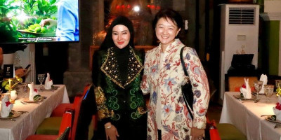 dr. Ayu Widyaningrum Promosikan Keindahan Batik Sasirangan ke Para Duta Besar Negara Sahabat