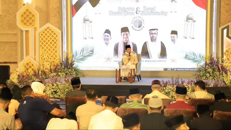 Peringatan Nuzulul Qur'an dan Zayed Humanitarian Day Masjid Raya Sheikh Zayed Solo (18/3). (Kemenag)